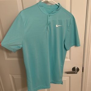 Men’s Medium Nike Golf shirt